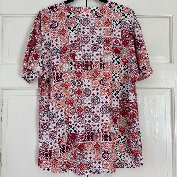 Chico’s Size 1 Tile Paisley Floral Patterned High Low Top Chicos Size Medium - Picture 8 of 12